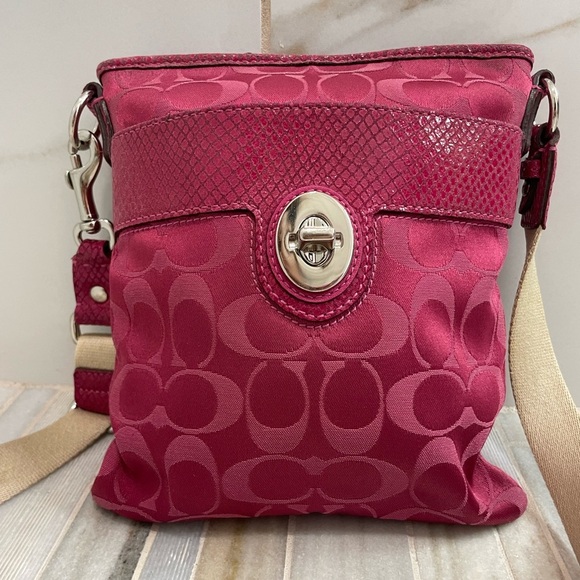 Auth Coach Python Pink Signature Jacquard Lizard Leather Trim Bag 43457 - Picture 1 of 15